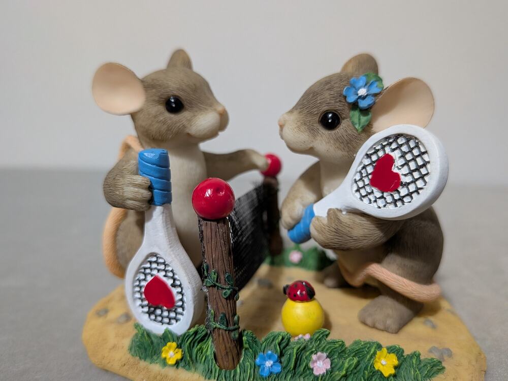Vintage Charming Tails Two Love Tennis Mice Figurine 2000 Limited Edition 87/807